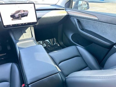 2024 Tesla Model Y Long Range