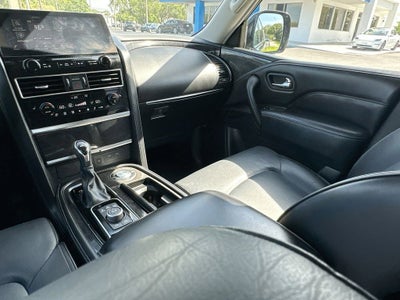 2024 INFINITI QX80 LUXE