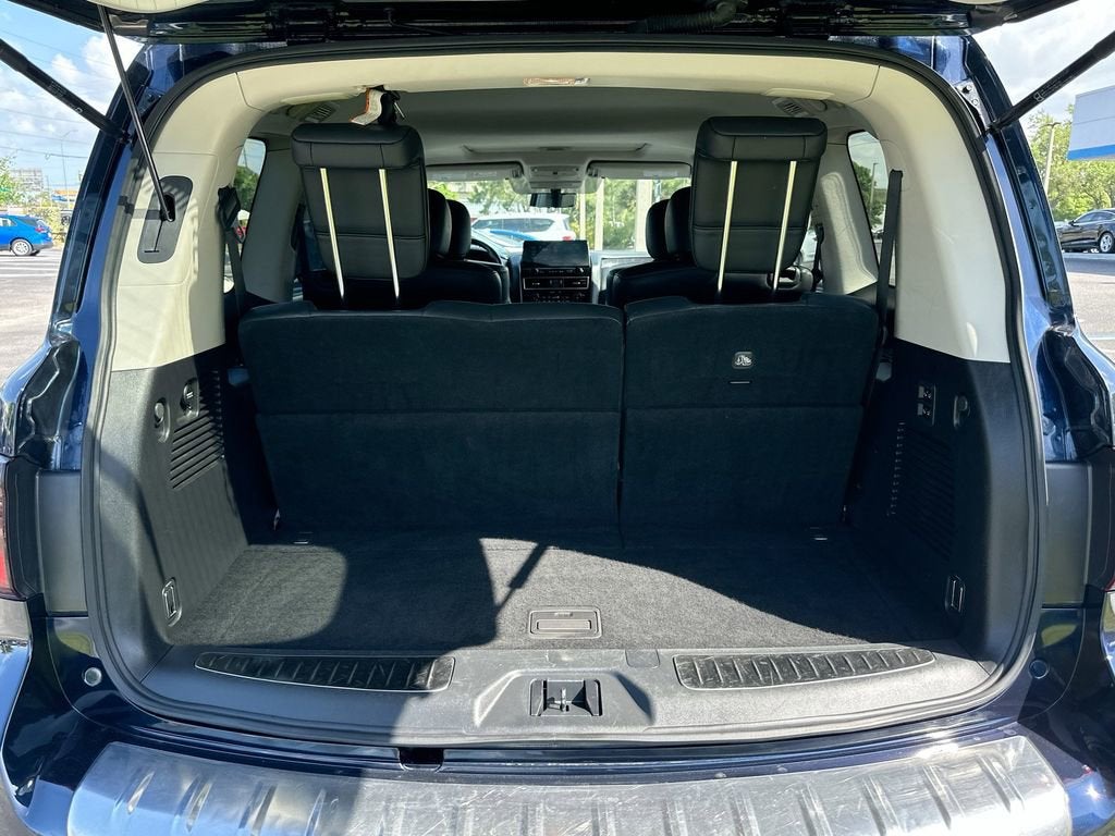 2024 INFINITI QX80 LUXE