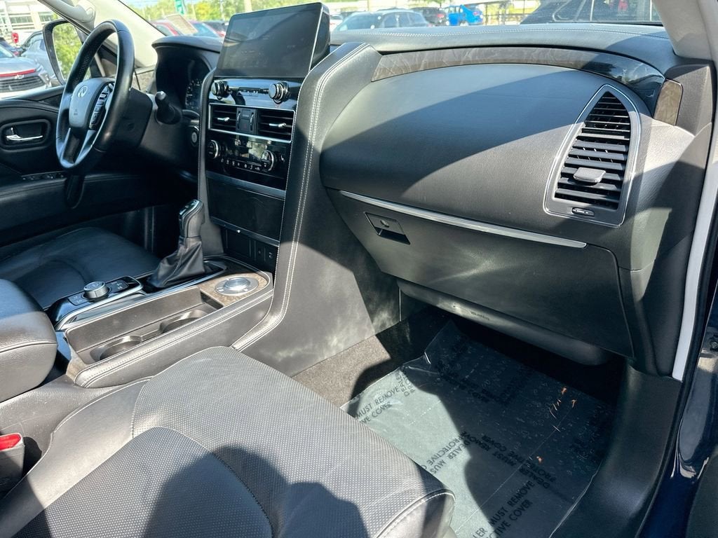 2024 INFINITI QX80 LUXE