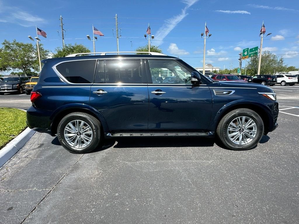 2024 INFINITI QX80 LUXE