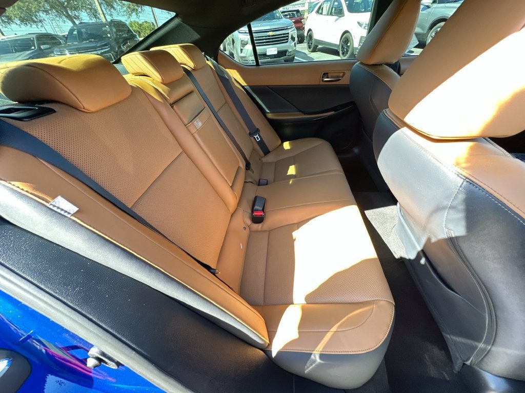 2025 Lexus IS 350 F SPORT Design