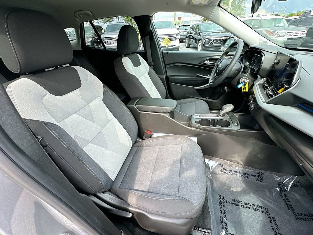 2024 Chevrolet Trax LS