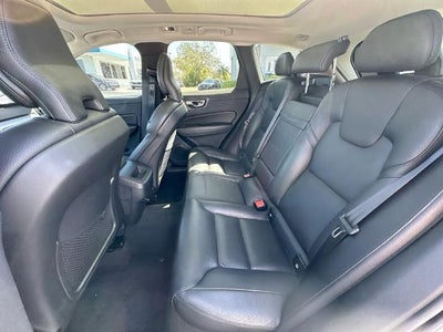 2019 Volvo XC60 T5 Momentum