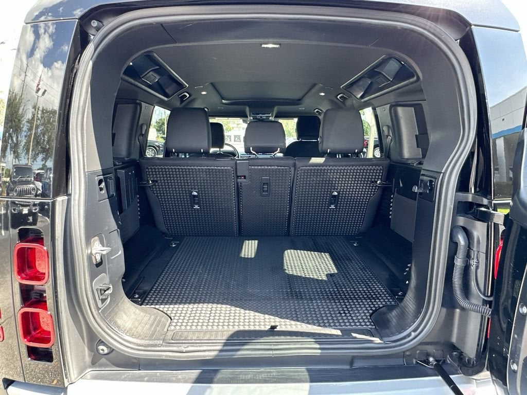 2025 Land Rover Defender S