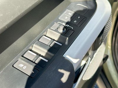 2023 Land Rover Defender 110 S