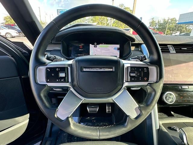 2023 Land Rover Discovery P360 Metropolitan Edition