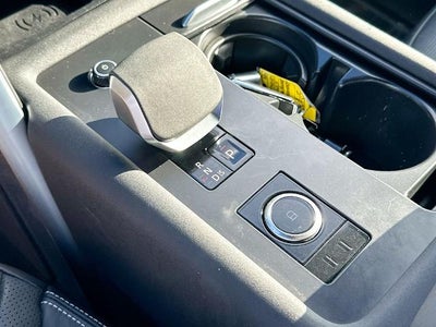 2023 Land Rover Discovery P360 Metropolitan Edition