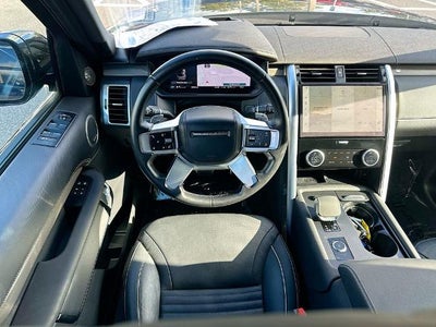 2023 Land Rover Discovery P360 Metropolitan Edition