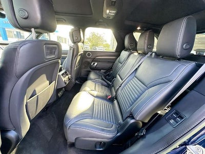 2023 Land Rover Discovery P360 Metropolitan Edition