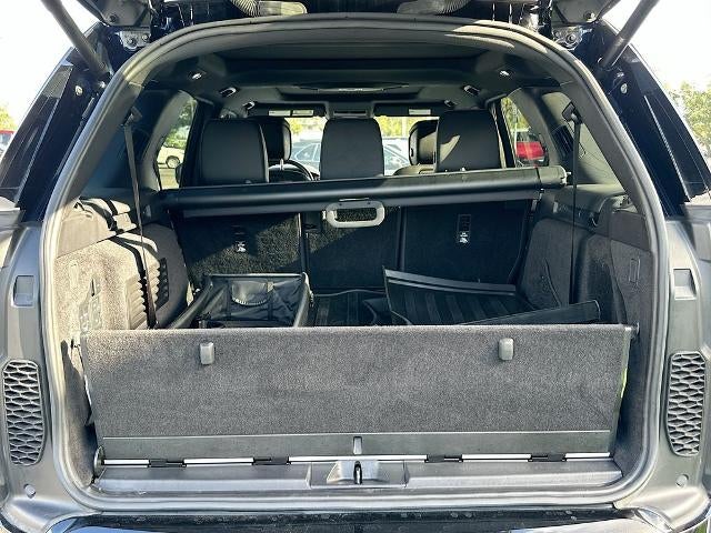 2023 Land Rover Discovery P360 Metropolitan Edition