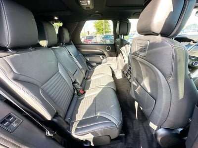 2023 Land Rover Discovery P360 Metropolitan Edition