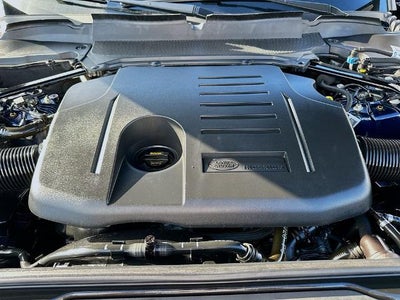 2023 Land Rover Discovery P360 Metropolitan Edition