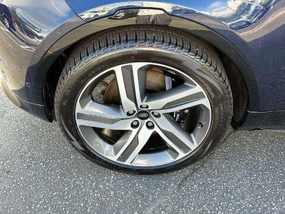 2023 Land Rover Discovery P360 Metropolitan Edition