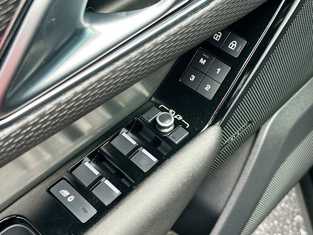 2022 Land Rover Range Rover Velar P250 R-Dynamic S
