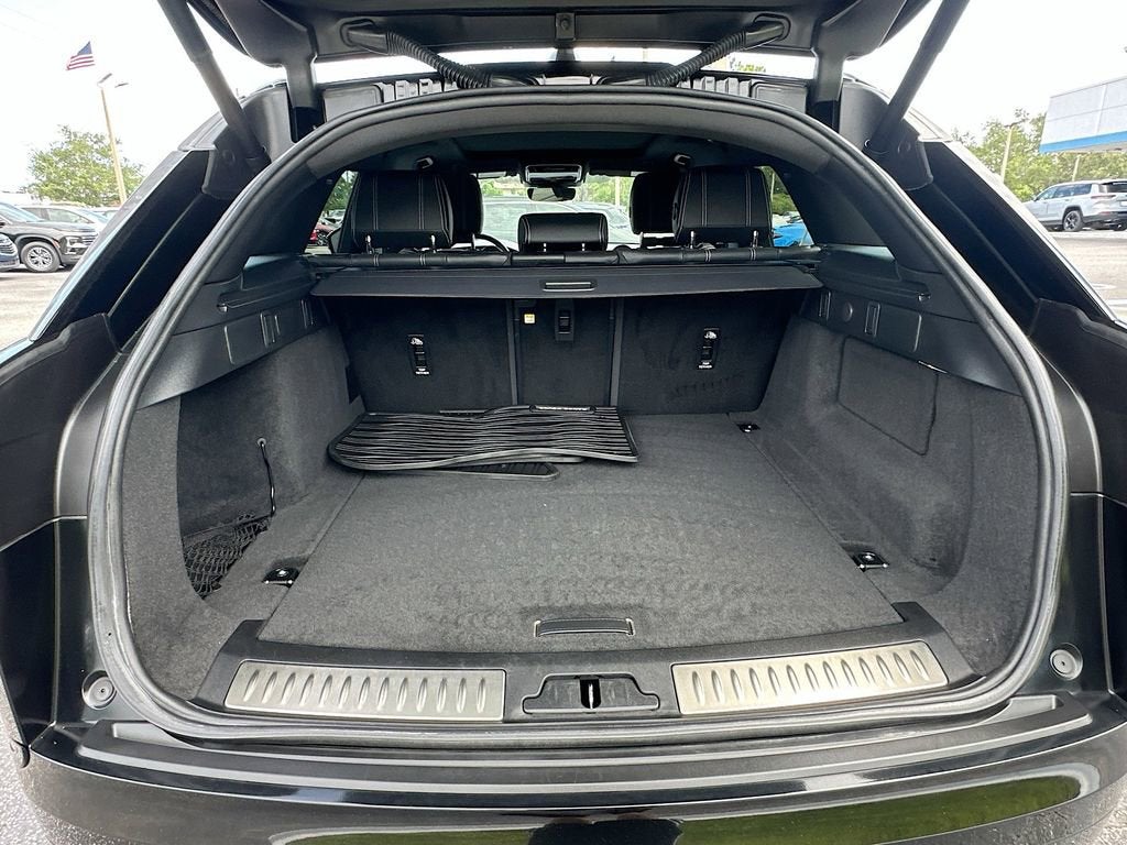 2022 Land Rover Range Rover Velar P250 R-Dynamic S