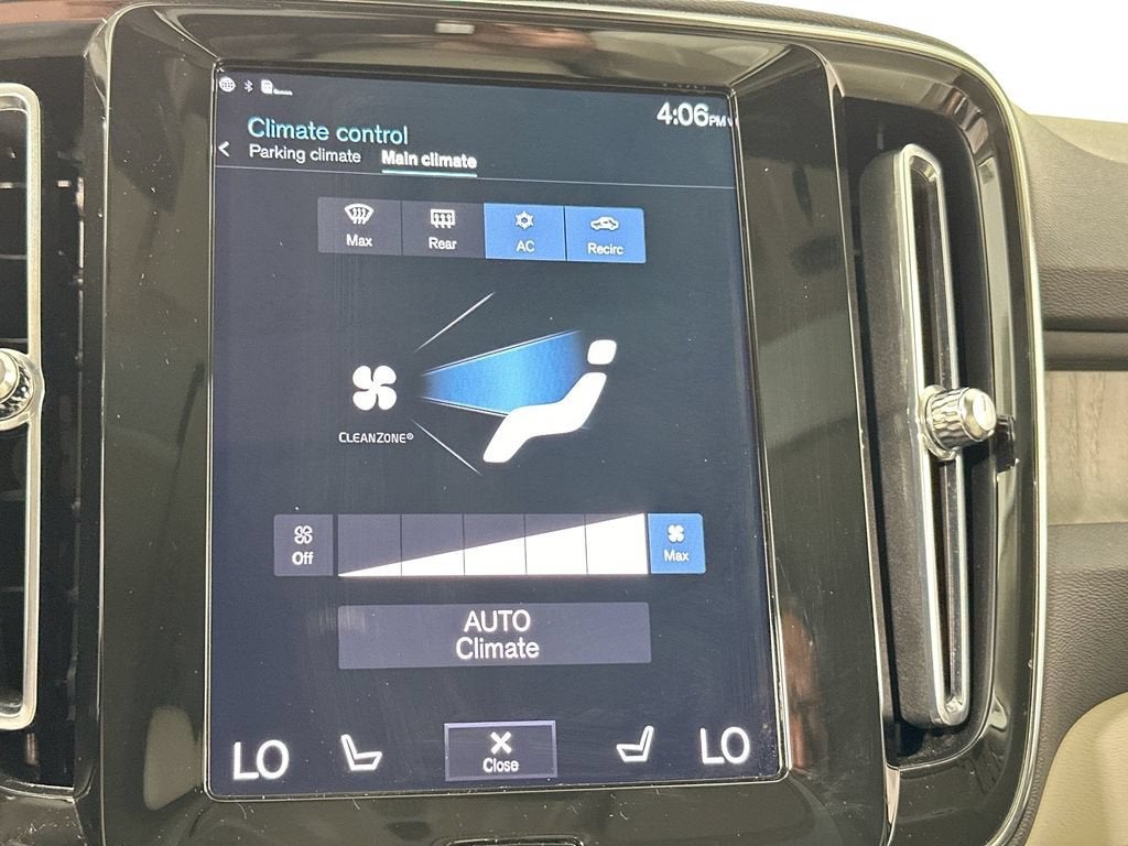 2022 Volvo XC40 T4 Inscription