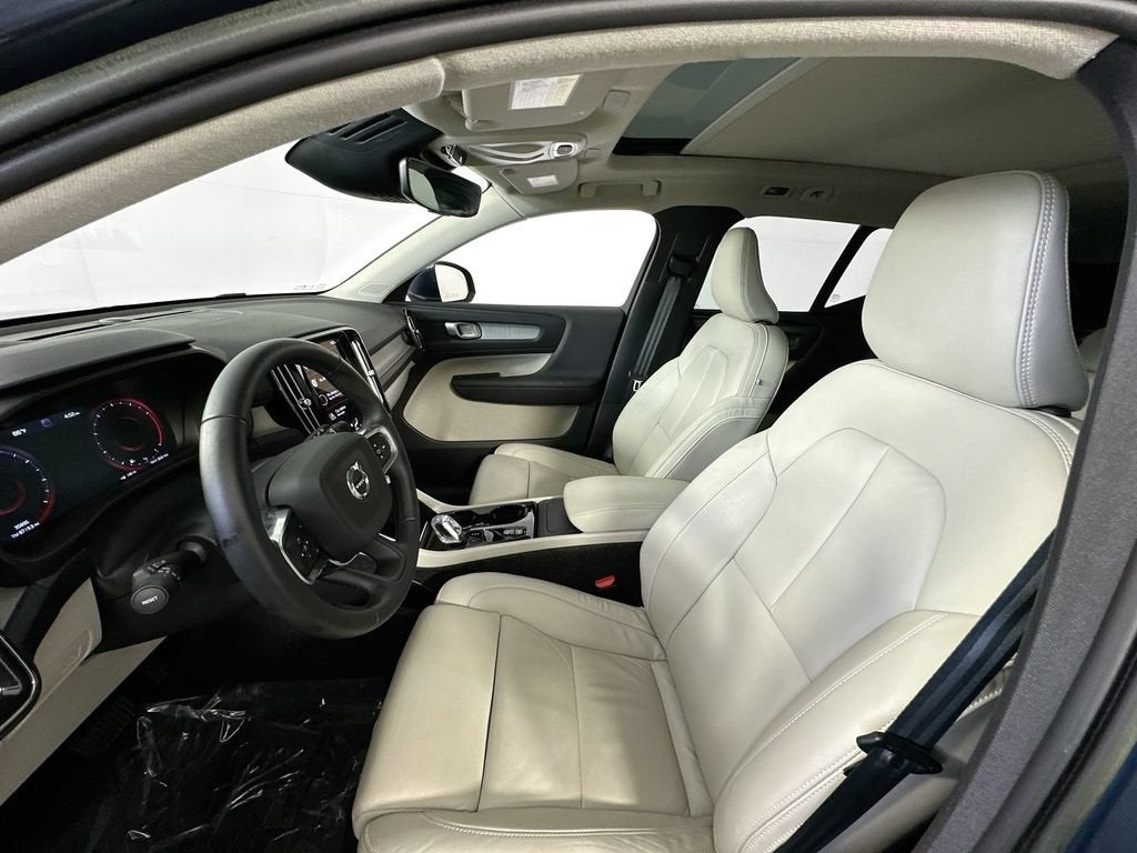 2022 Volvo XC40 T4 Inscription