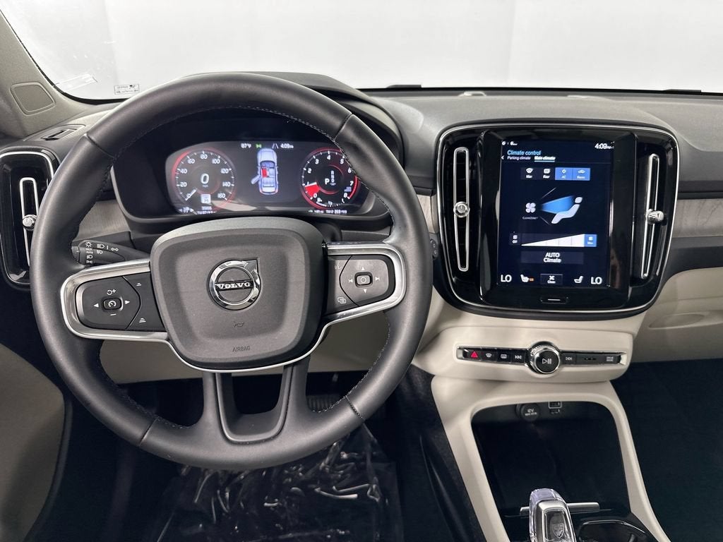 2022 Volvo XC40 T4 Inscription
