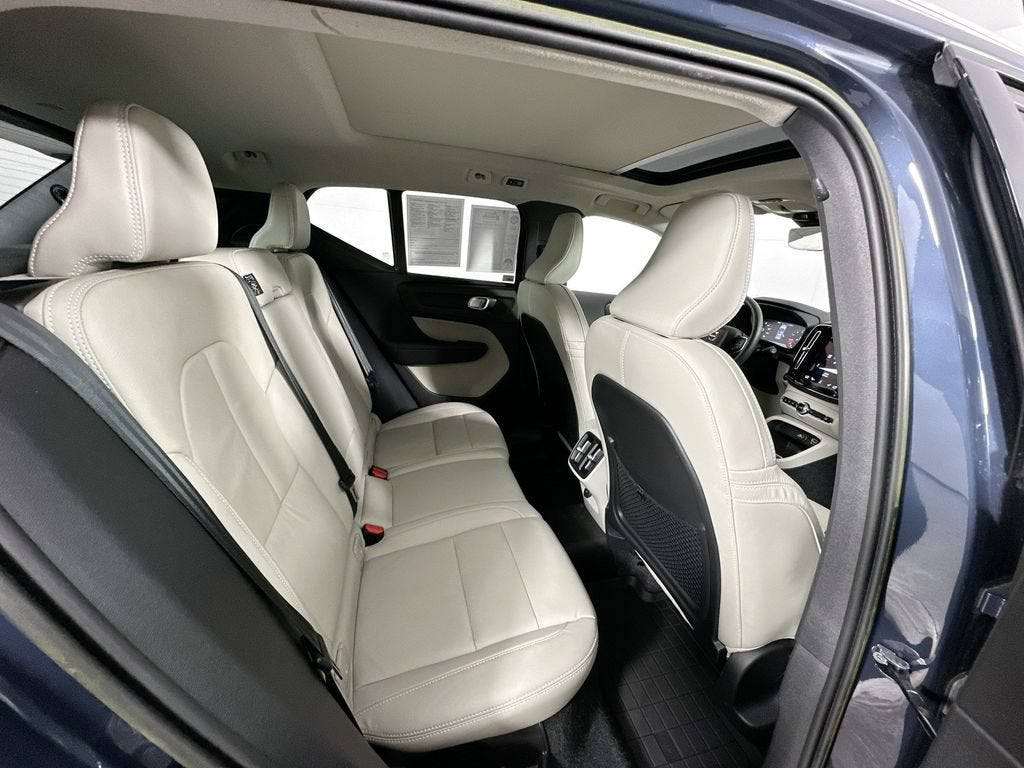 2022 Volvo XC40 T4 Inscription