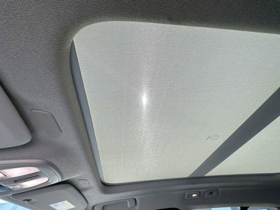 2023 Volvo XC40 B5 Ultimate Dark Theme